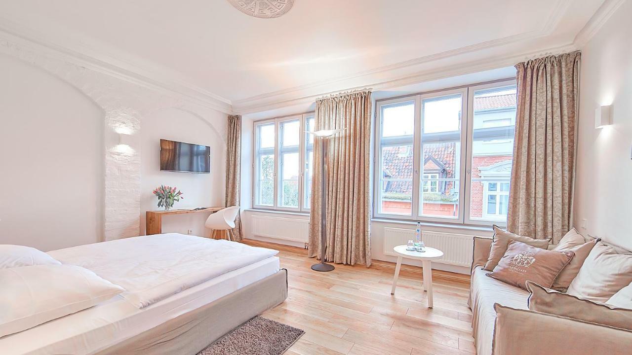 Anno 1433 Hotel Lueneburg Buitenkant foto